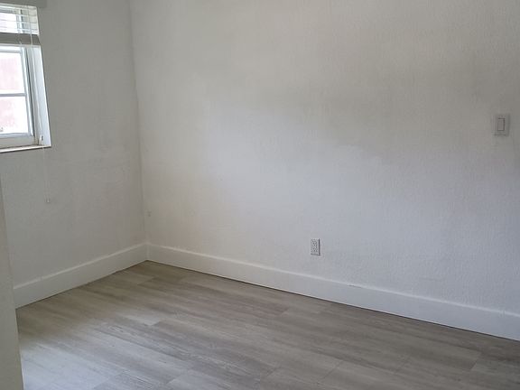 3rd image of 695 NE 80th St #0