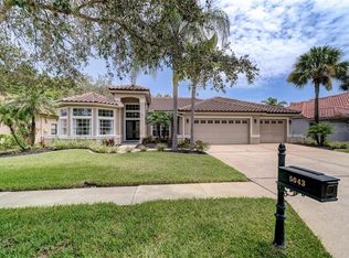 5043 Cross Pointe Dr, Oldsmar, FL 34677