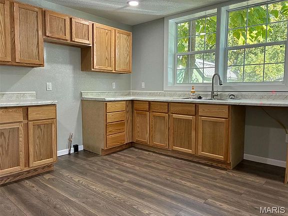 4th image of 308 S Gideon Ave