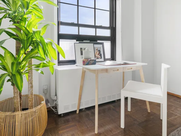 355 Clinton Avenue image 5 of 9