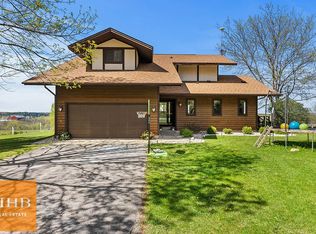 N7789 Valley View Rd, New Glarus, WI 53574