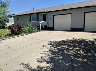 1019 Avenue N, Scottsbluff, NE 69361