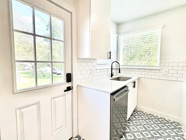 3300 Tom Green St #2 — Photo 7
