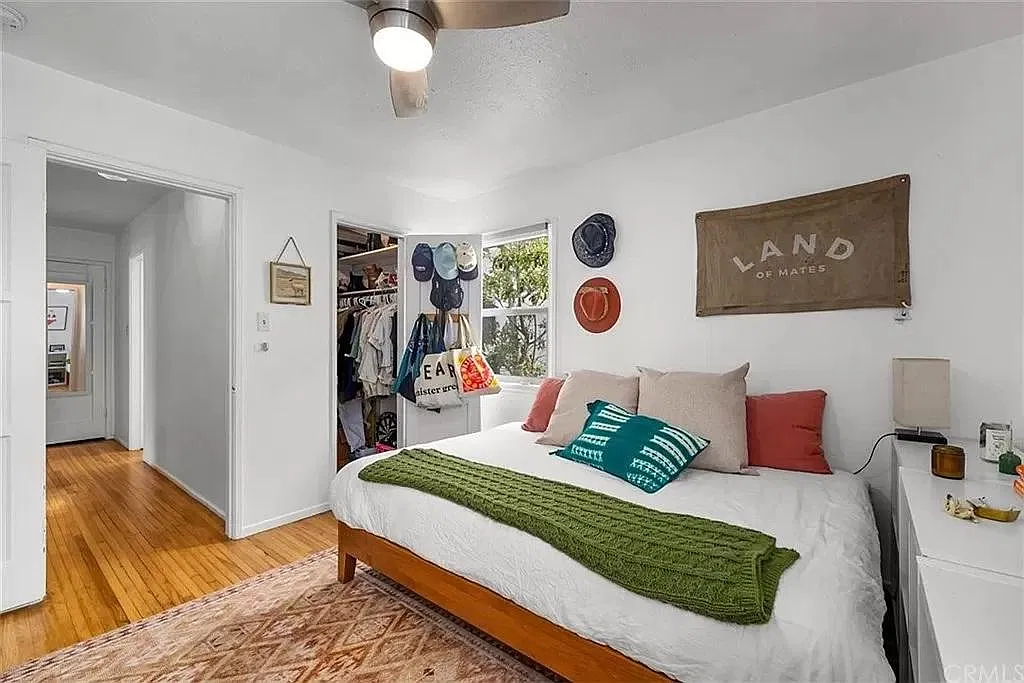 2 bed, 916 sqft, $5,500 — Photo 3