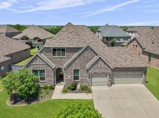7025 Central Ct, Aubrey, TX 76227