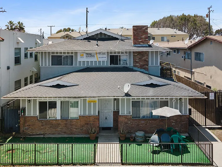 811 Gardenia Avenue — Photo 3