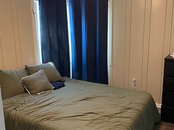 2nd image of 2212 Kearney Ave