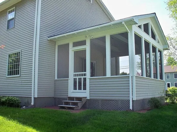 11 Elmwood Drive, Rutland City, VT 05701