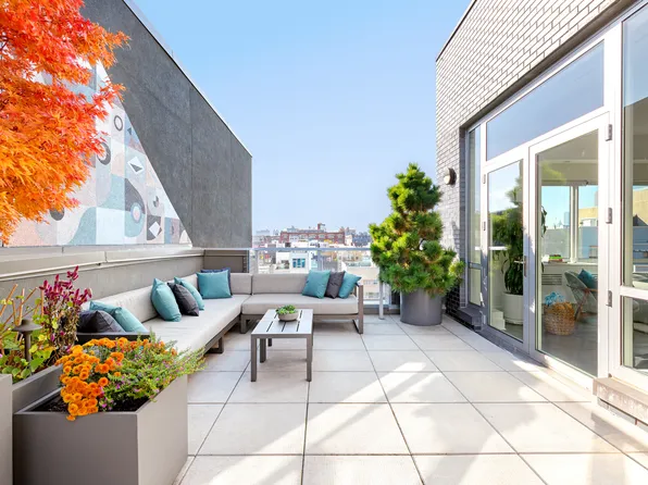 212 North Ninth Street image 1 of 18