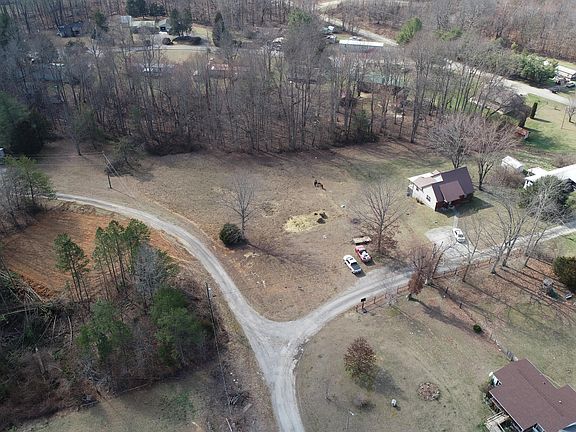 4th image of 9999 Larry Dr