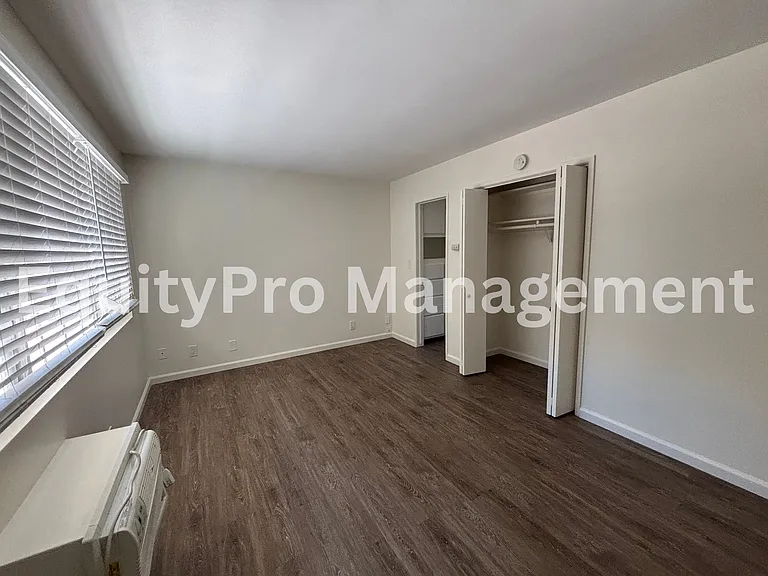 7243 Pickering Ave #F — Photo 3