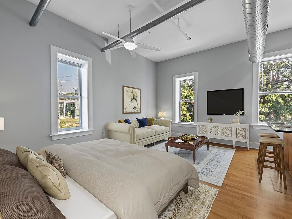 1st image of 3301 Park Ave APT 206