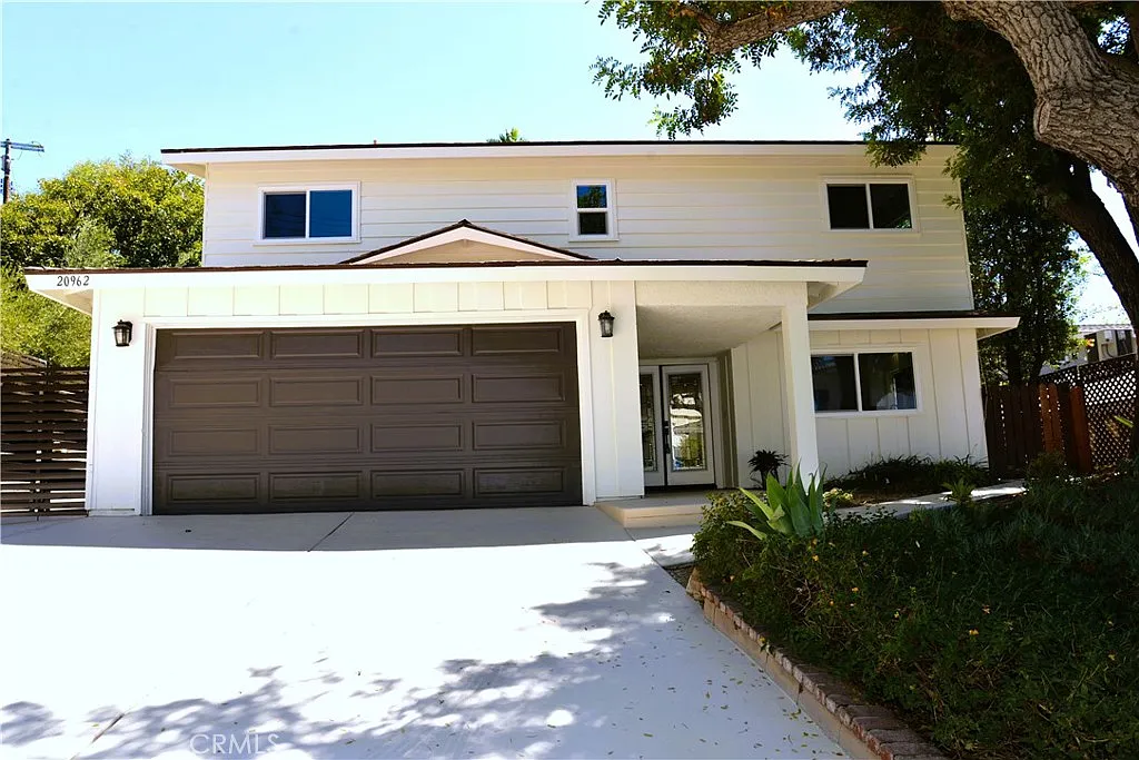 4 bed, 2456 sqft, $10,500 — Photo 1