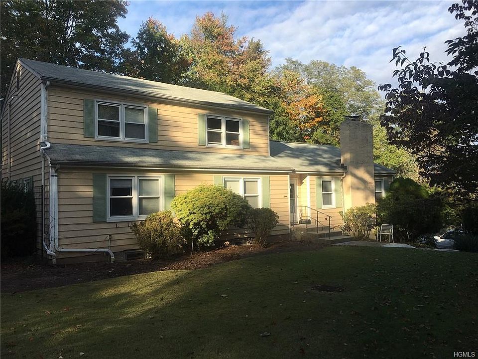 1st image of 204 Hilltop Dr