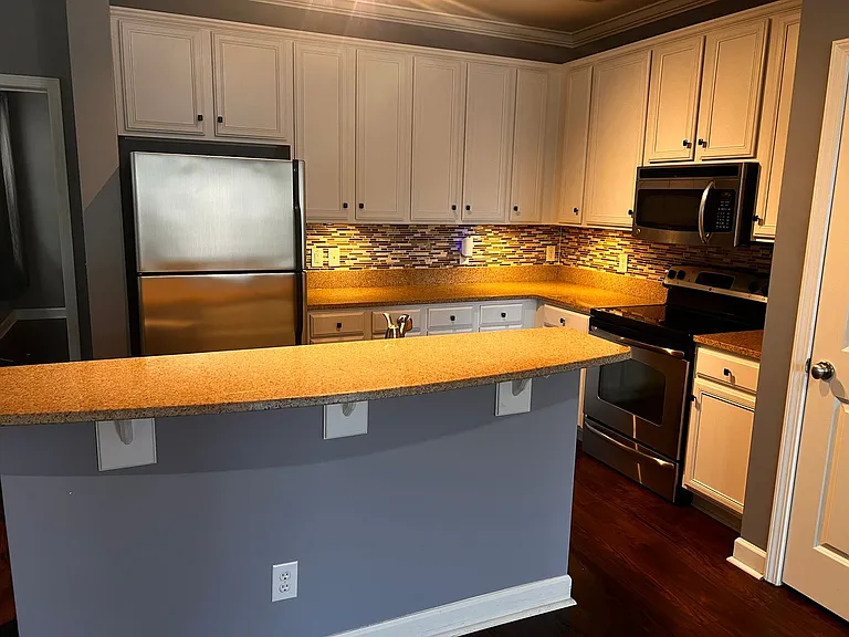 3512 Alexandria Ave — Photo 8
