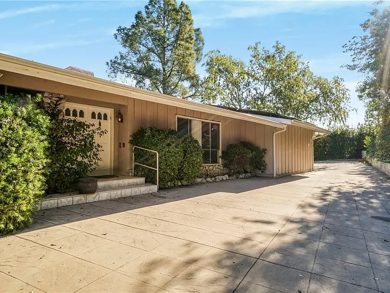 16922 Oak View Dr — Photo 20