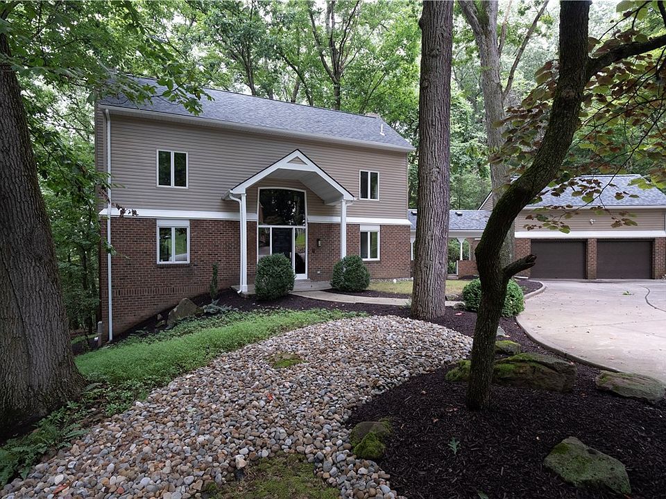 1st image of 9843 Woodland Rd N