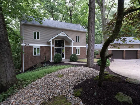 9843 Woodland Rd N, Pittsburgh, PA 15237