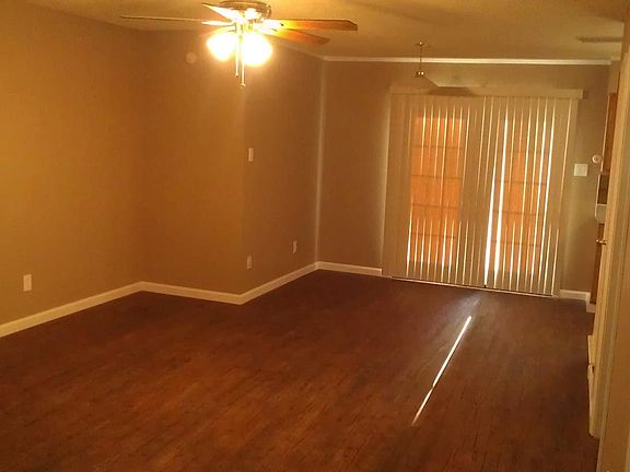 4th image of 2333 Avenue A