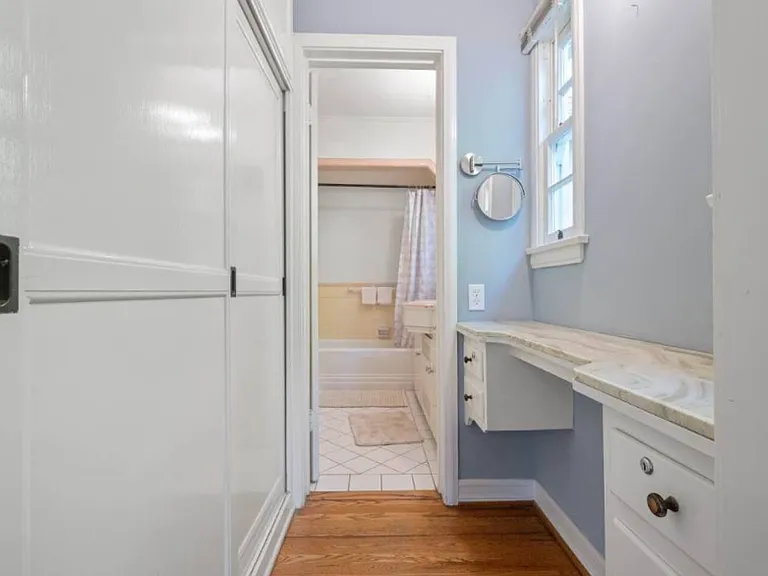 12642 Otsego St — Photo 32