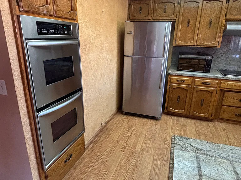 244 Pine St — Photo 10