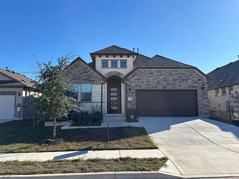 107 Smokebush Trl — Photo 1