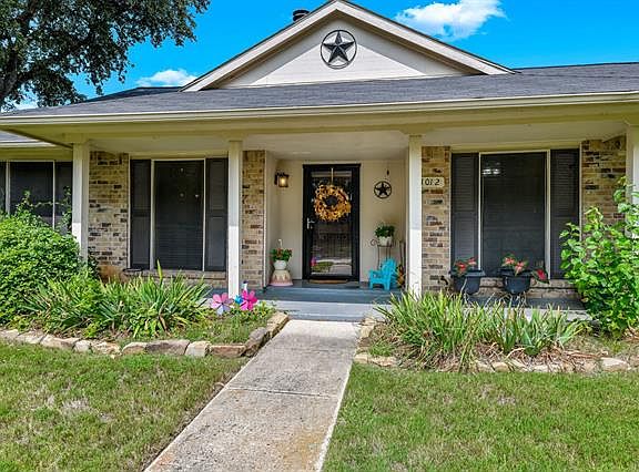 3rd image of 3012 Hamlett Ct
