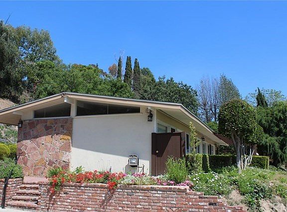 3rd image of 9915 Larrylyn Dr