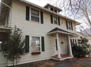 15 6th St NW, Pulaski, VA 24301