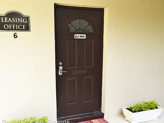 5th image of 965 Manor Dr #10906361