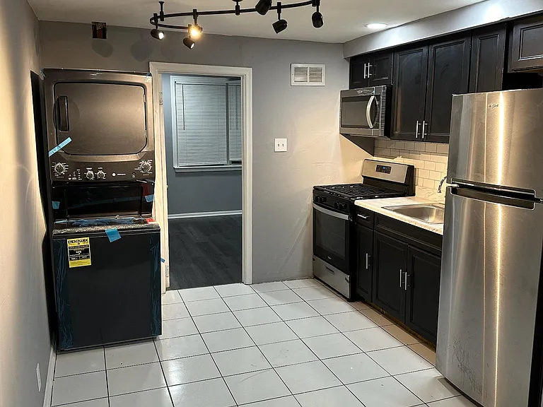 200 E Albanus St #2 — Photo 5