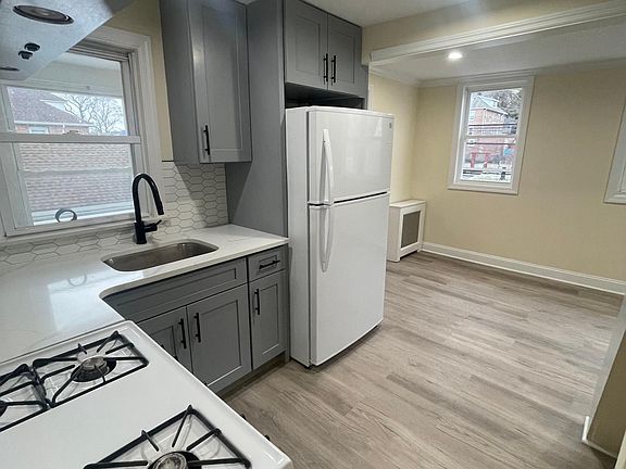 3rd image of 11 Delano Ave Floor 2