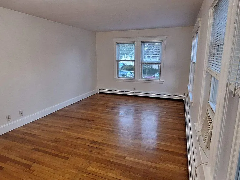 43 Eddie St #1-R — Photo 7