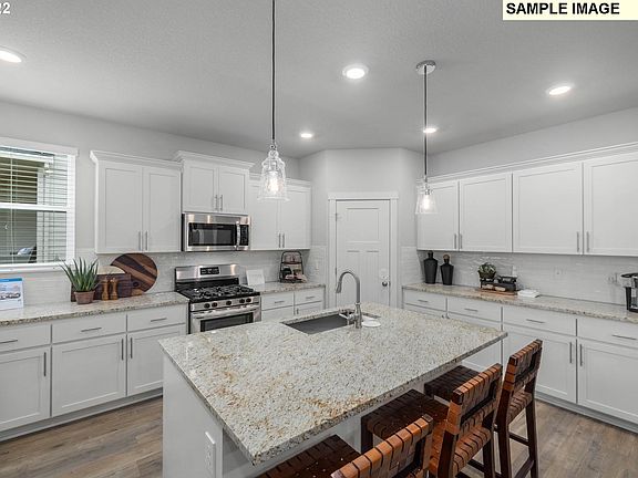 4th image of 30992 NW Yorkshire St #163
