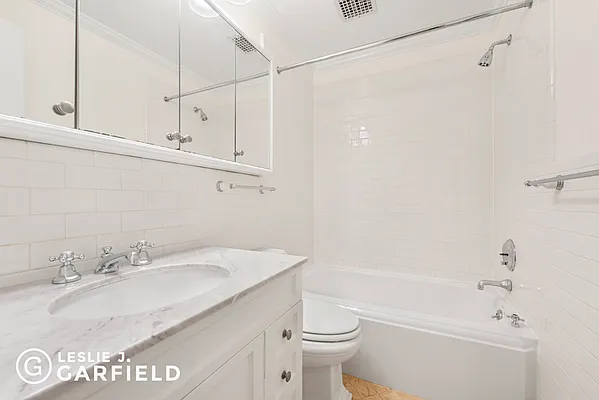 Rented by Leslie J. Garfield | media 48