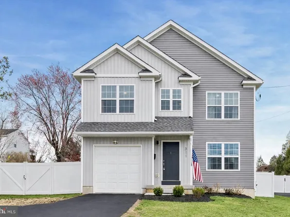 311 W Brookhaven Rd, Brookhaven, PA 19015