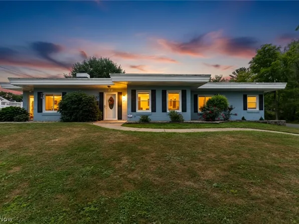 57 Belle Vista Ave, Hubbard, OH 44425