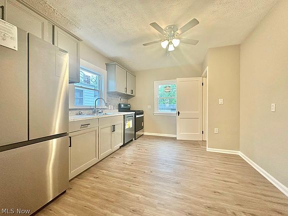 5th image of 7503 Outlook Ave