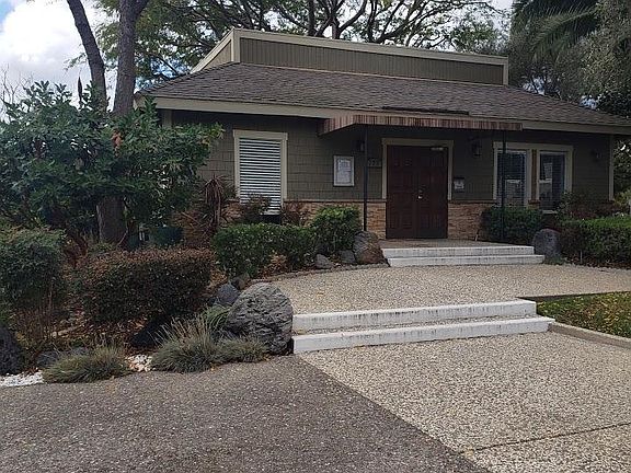 Mathilda Garden Apartments hanjgikardesigns