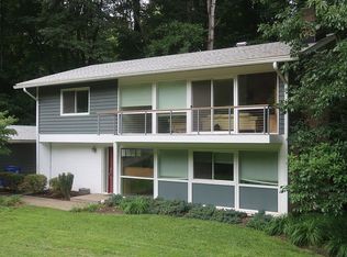 8119 Lilly Stone Dr, Bethesda, MD 20817