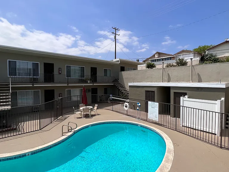 1719 W Malvern Ave #2 — Photo 3