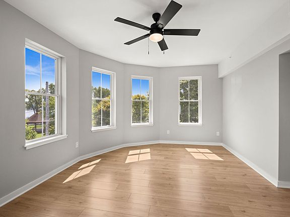 2nd image of 14 Dock St #2E