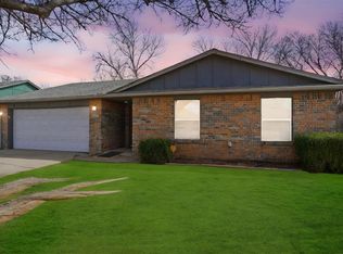 110 Peggy Dr, Elk City, OK 73644