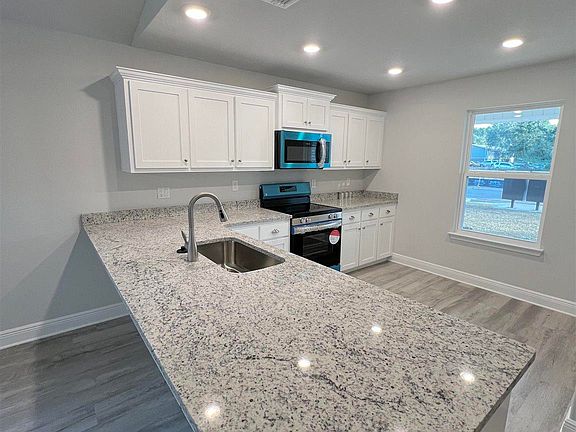 2nd image of 8090 Westpointe Ln #1A