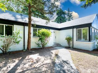 2874 30th Ave W, Seattle, WA 98199