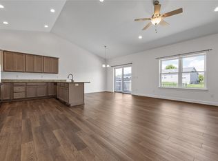 963 Commercial St, Lisbon, IA 52253