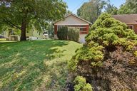 Grandview Ave-S2407-001.jpg