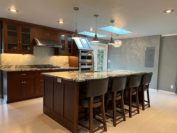 5th image of 15364 Juanita Dr NE