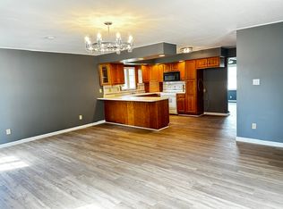 1440 Dogwood Dr, Mount Zion, IL 62549