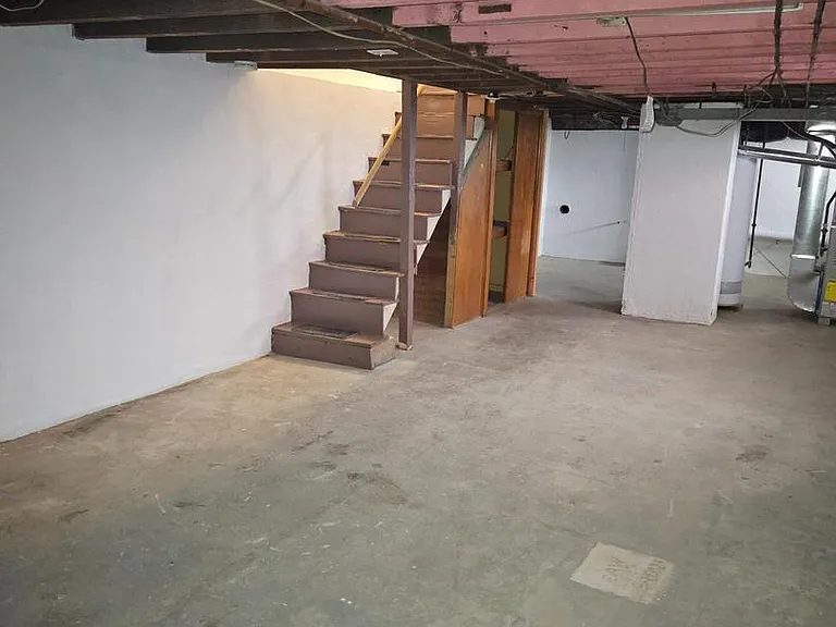 4637 Melrose St — Photo 17